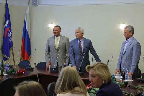 Дмитрий Савельев